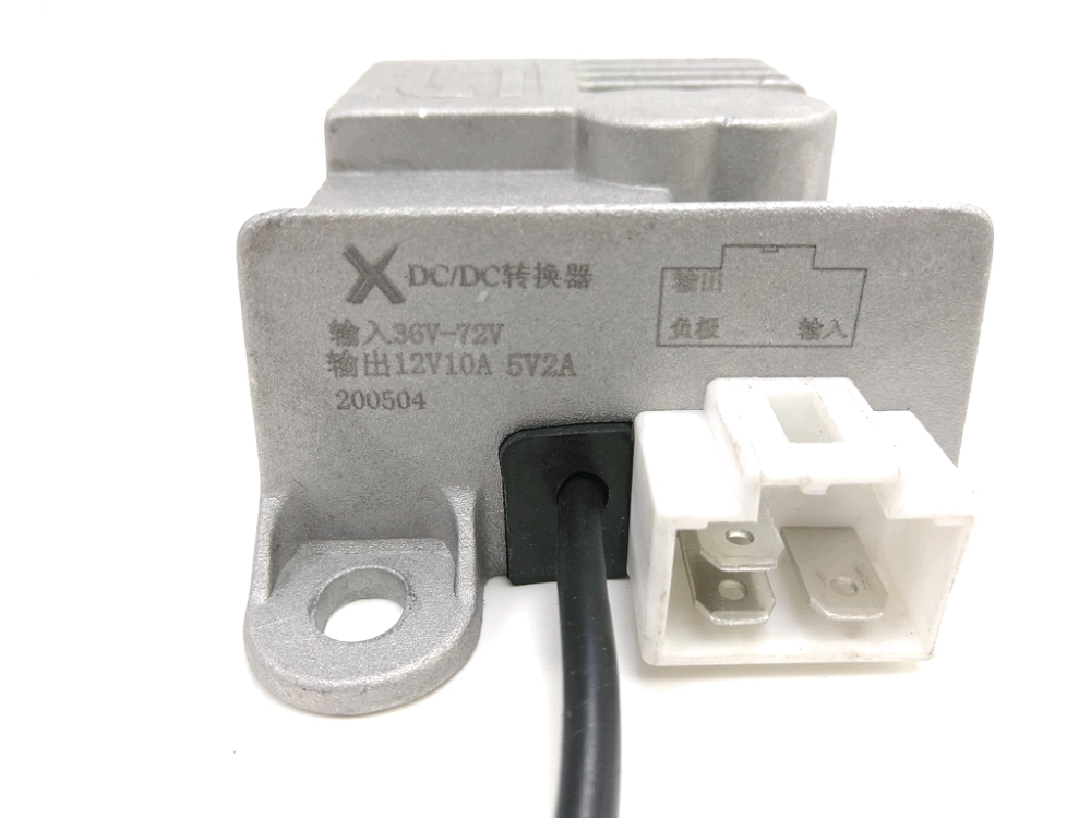 REGULATEUR DE TENSION
