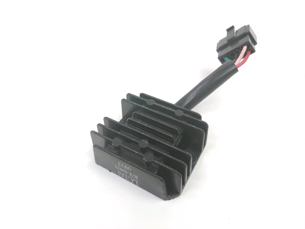 REGULATEUR DE TENSION