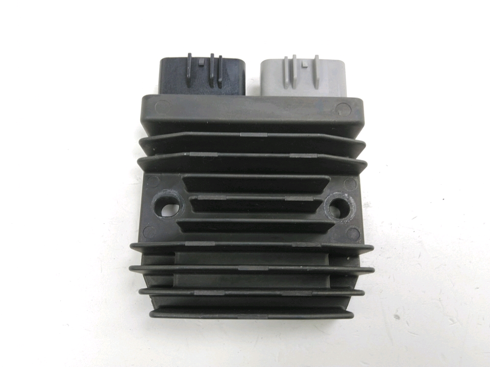 REGULATEUR DE TENSION