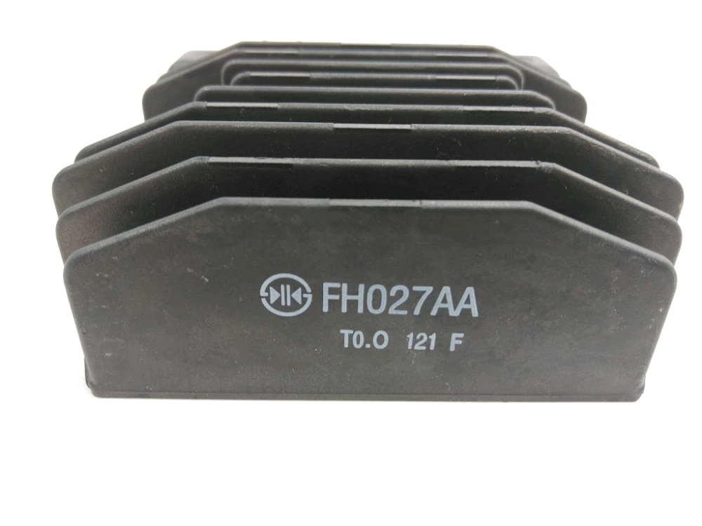 REGULATEUR DE TENSION