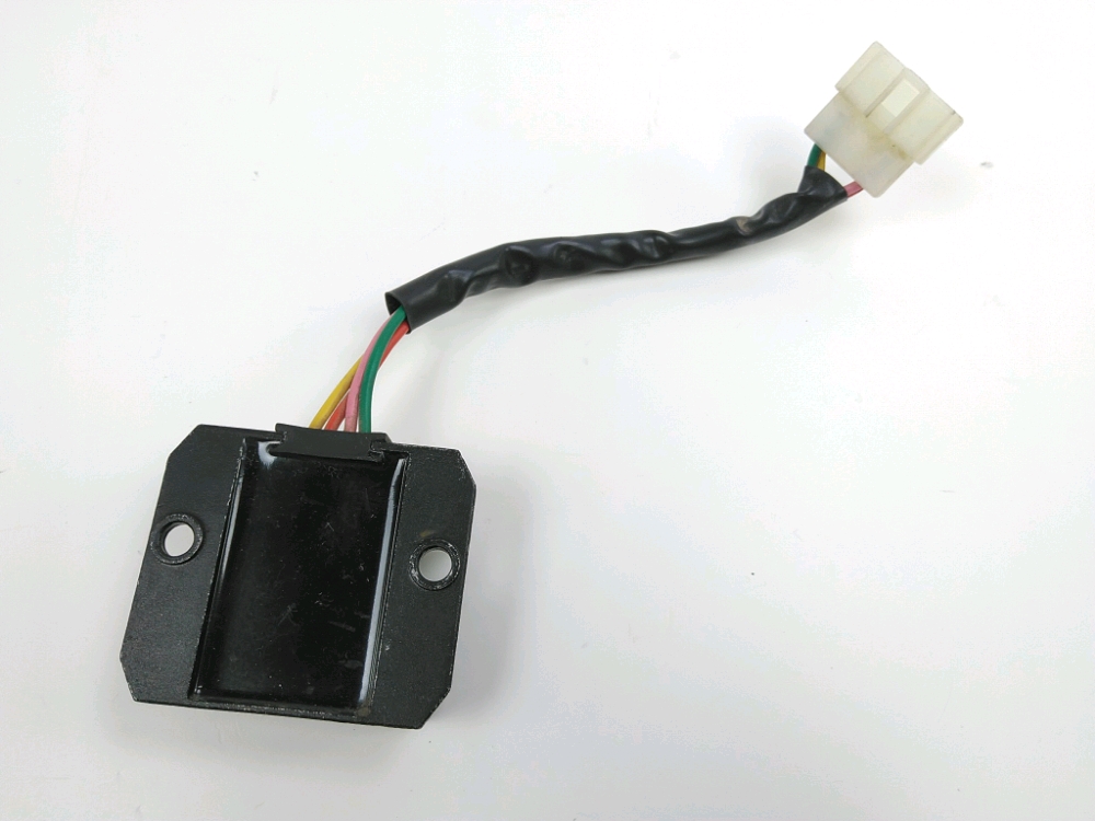 REGULATEUR DE TENSION