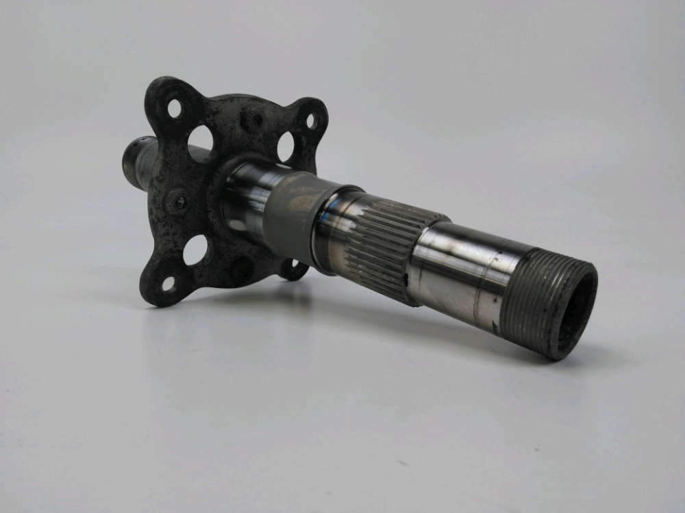 Axe de roue arriere