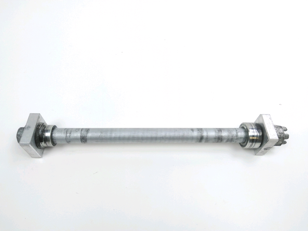 Axe de roue arriere