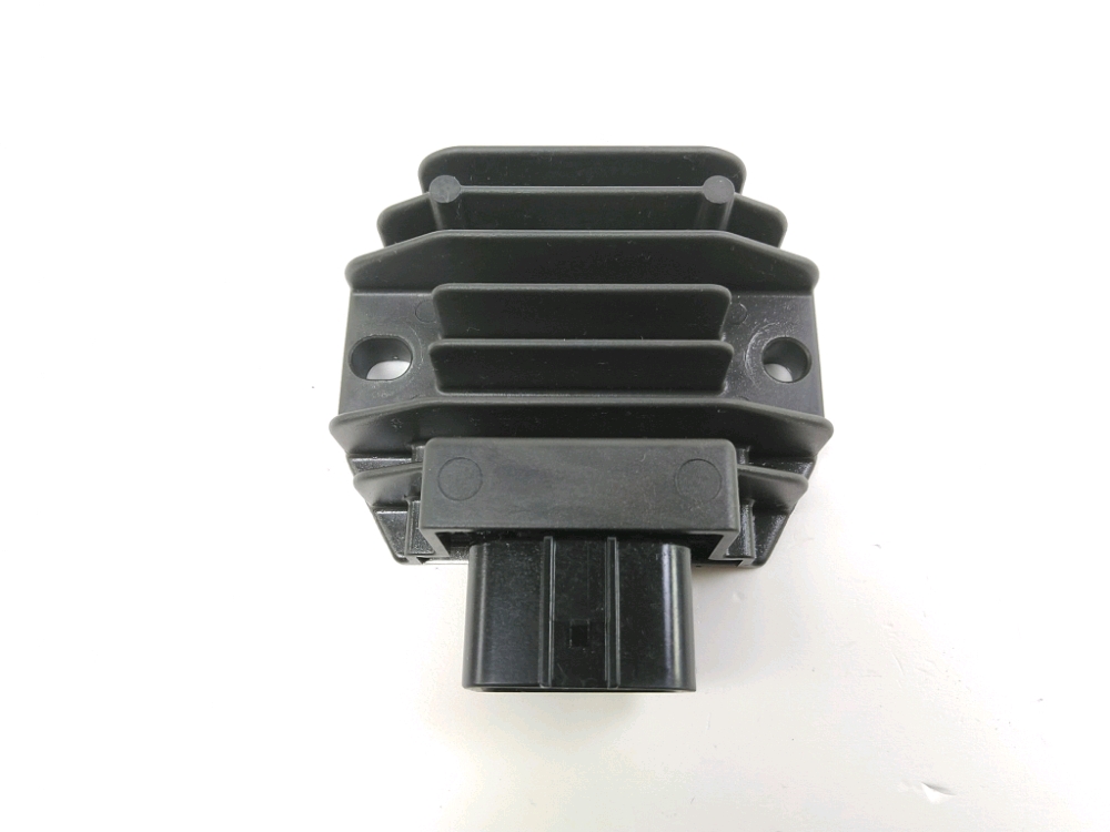REGULATEUR DE TENSION