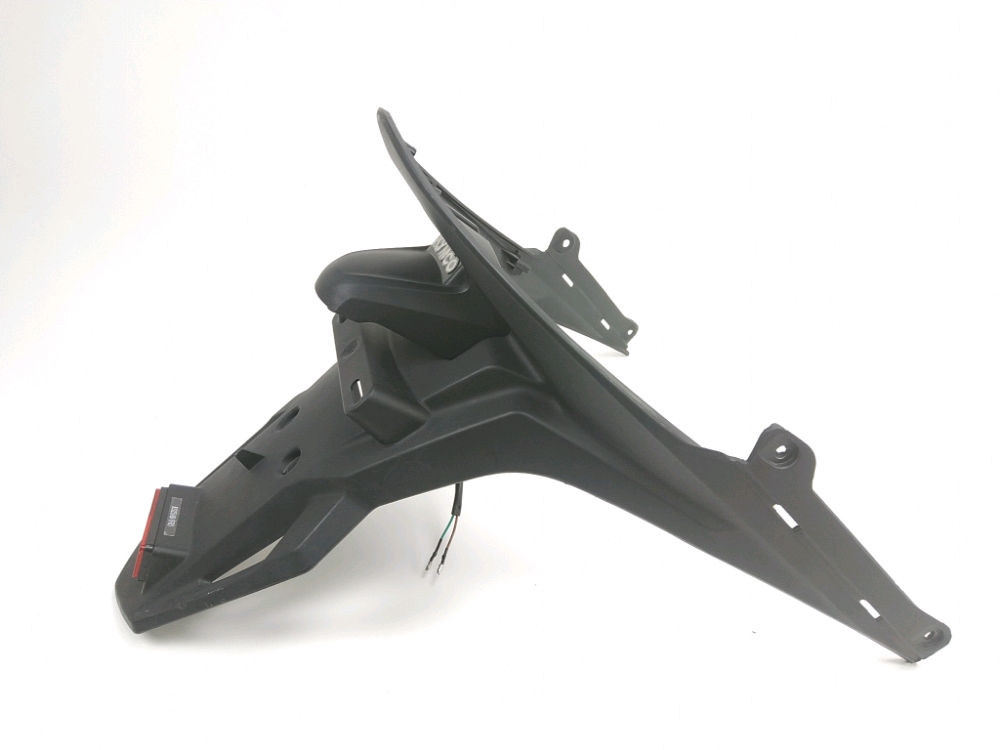 SUPPORT DE PLAQUE ET ECLAIRAGE