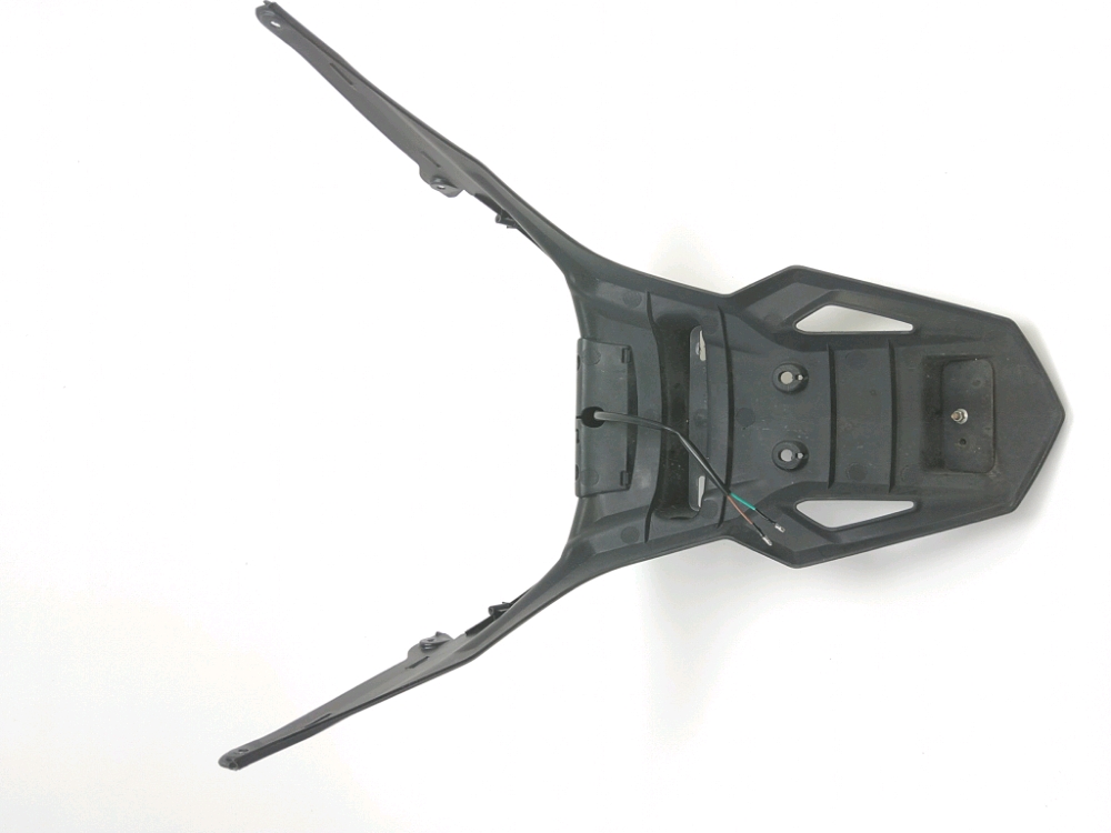 SUPPORT DE PLAQUE ET ECLAIRAGE