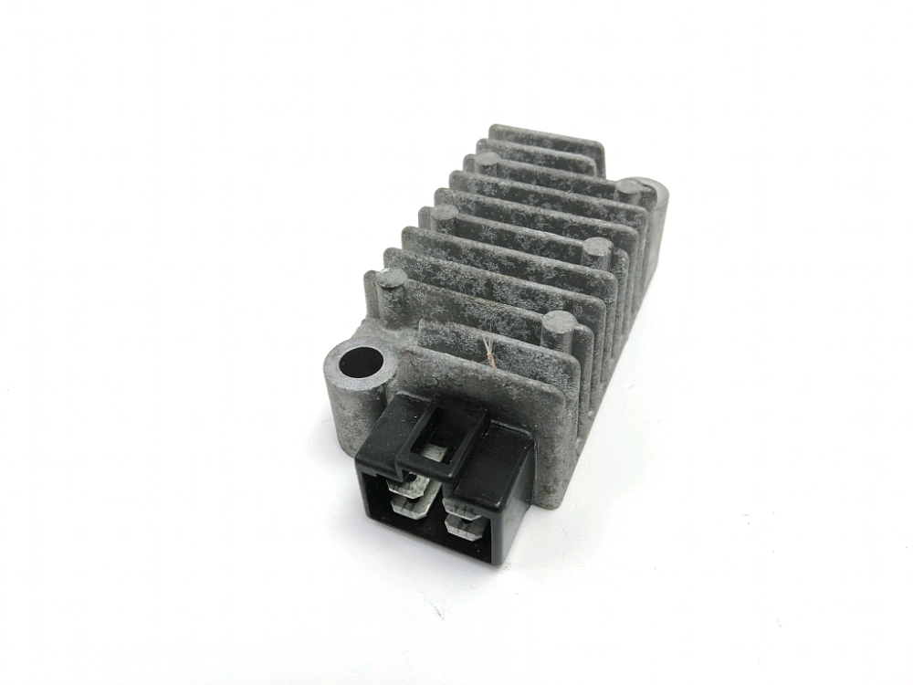 REGULATEUR DE TENSION
