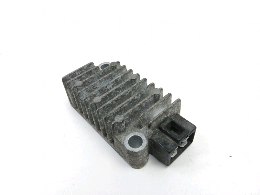 REGULATEUR DE TENSION