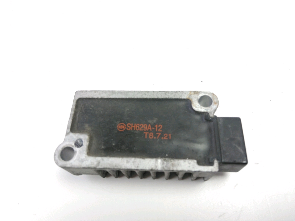 REGULATEUR DE TENSION