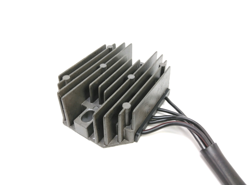 REGULATEUR DE TENSION