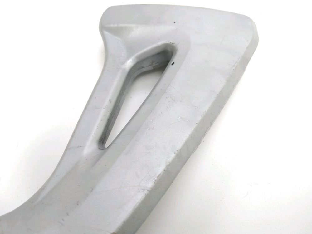 PLATINE ET REPOSE PIEDS ARRIERE DROIT