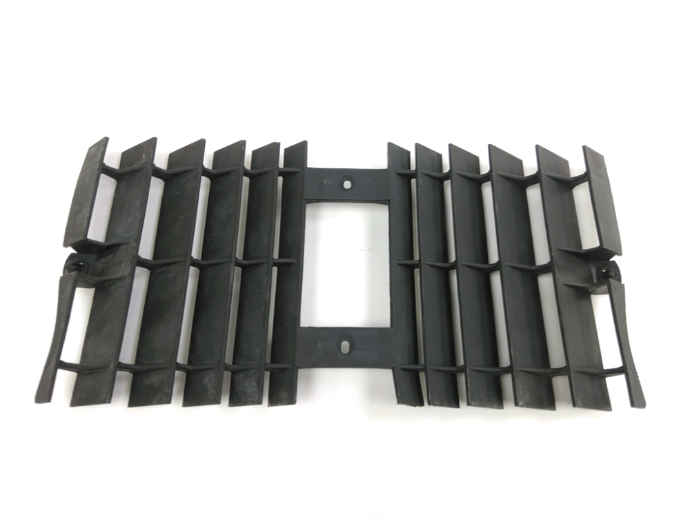 GRILLE DE RADIATEUR