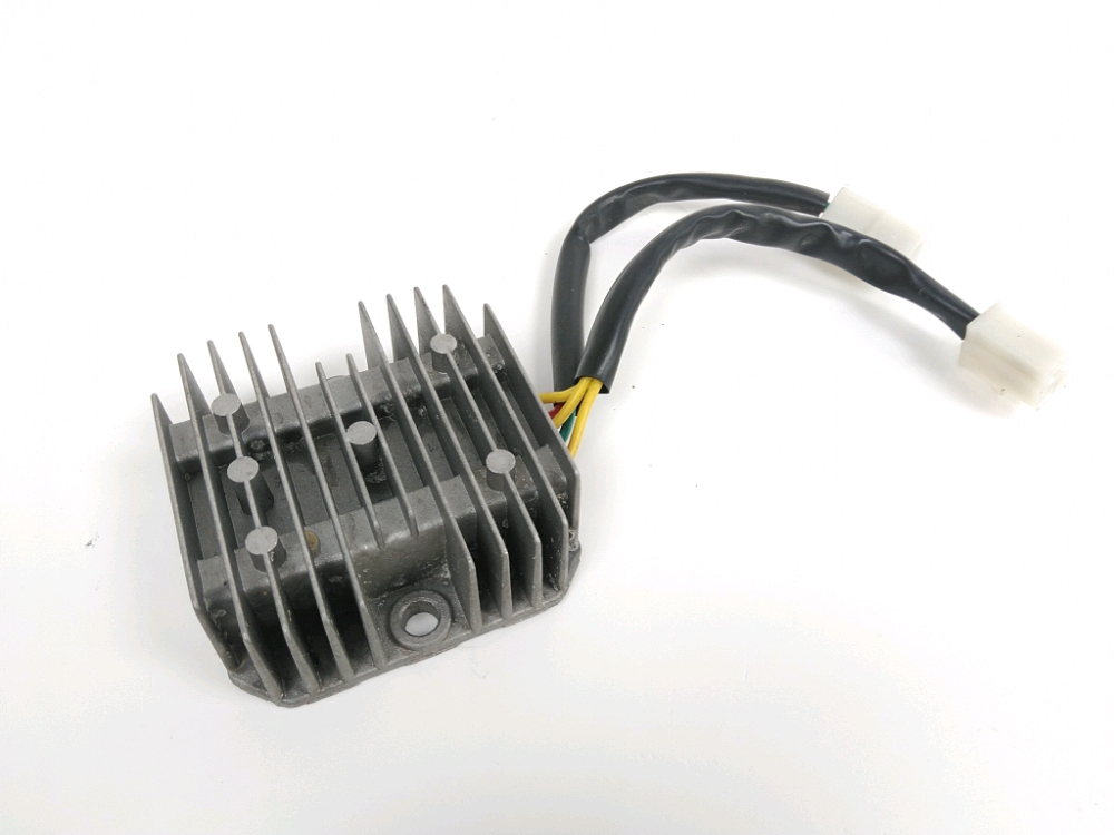 REGULATEUR DE TENSION