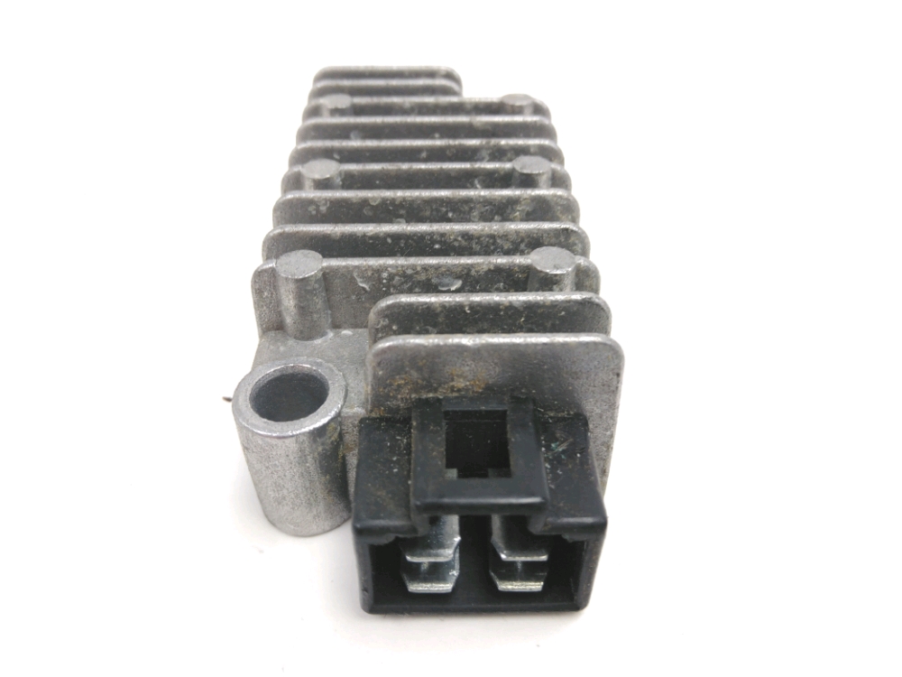 REGULATEUR DE TENSION