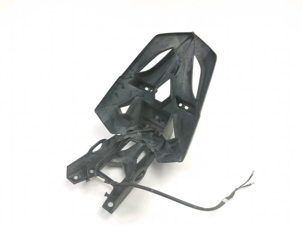 SUPPORT DE PLAQUE ET ECLAIRAGE