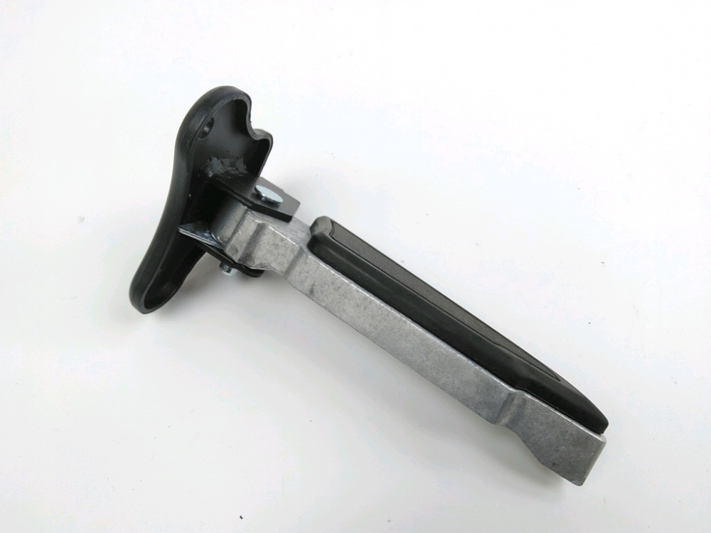 PLATINE ET REPOSE PIEDS ARRIERE DROIT