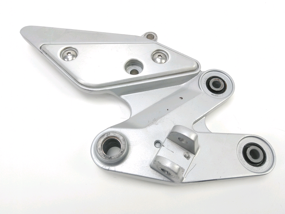 PLATINE AVANT DROITE