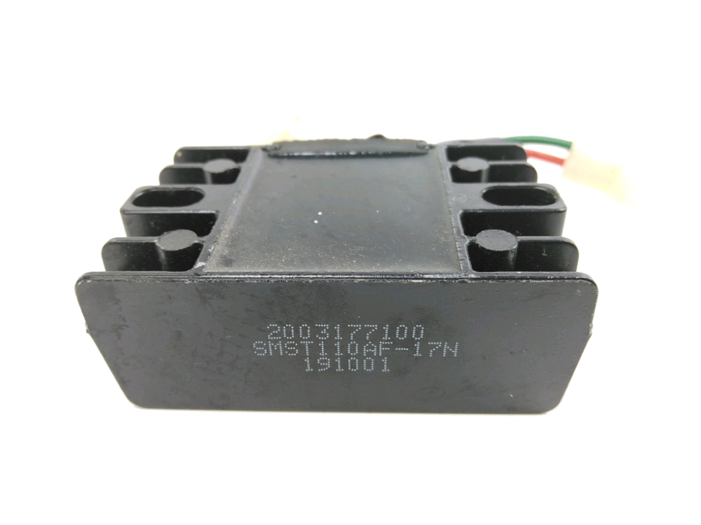 REGULATEUR DE TENSION