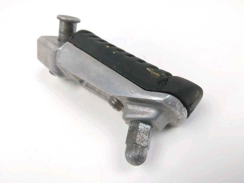 REPOSE PIEDS AVANT GAUCHE