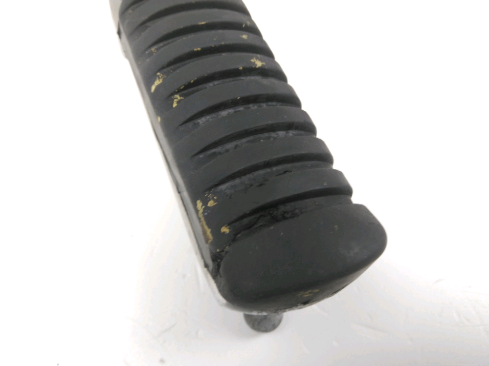 REPOSE PIEDS AVANT GAUCHE