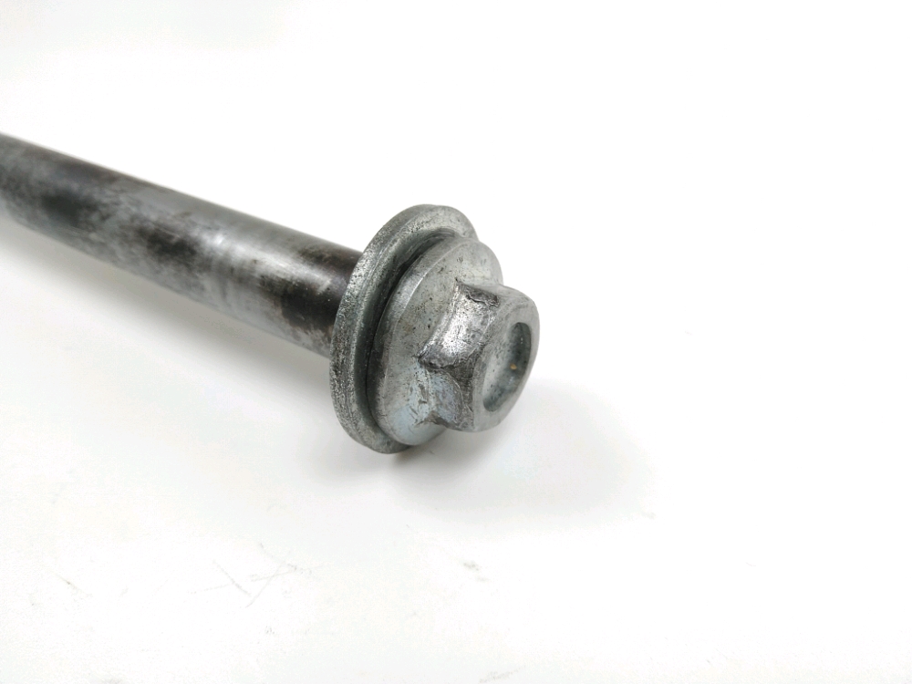 AXE DE ROUE ARRIERE