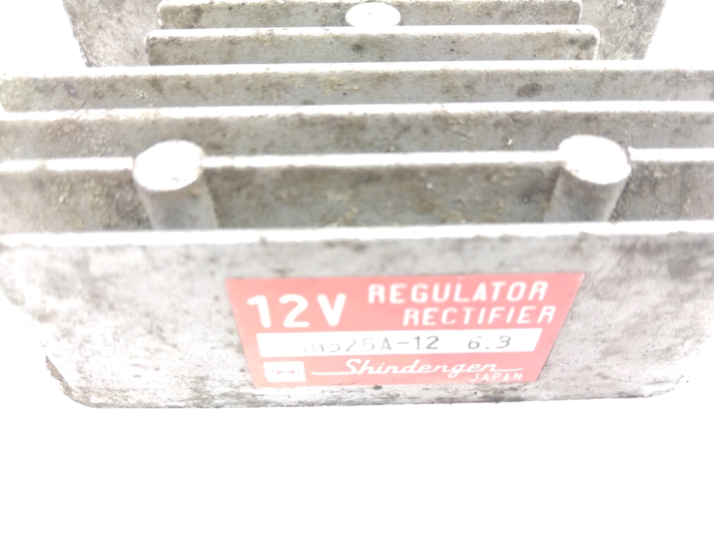REGULATEUR DE TENSION