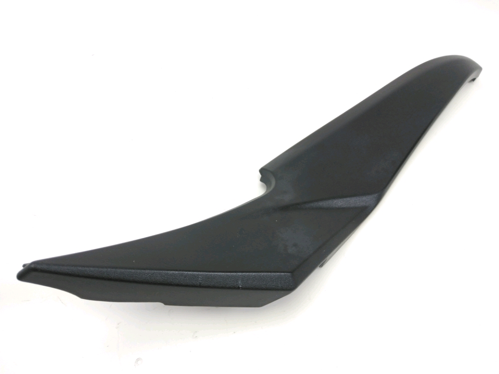 CACHE LATERAL DROIT