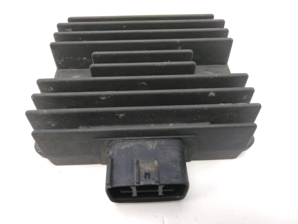 REGULATEUR DE TENSION
