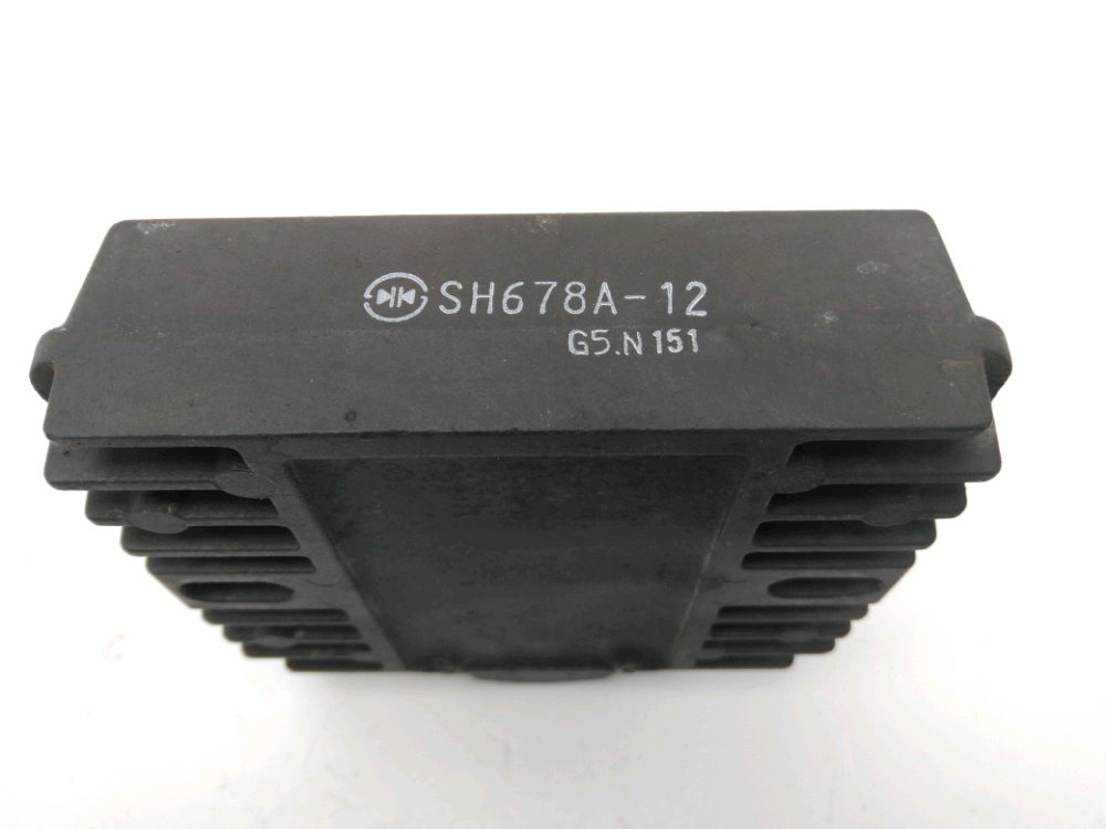 REGULATEUR DE TENSION