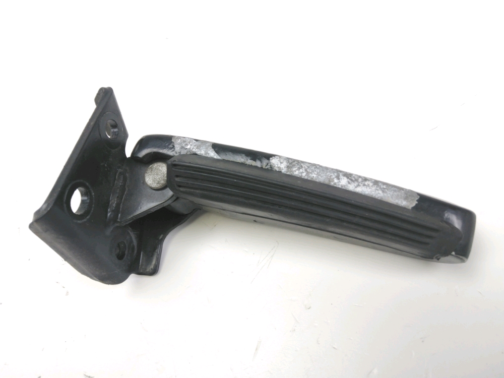 Repose pieds arriere droit