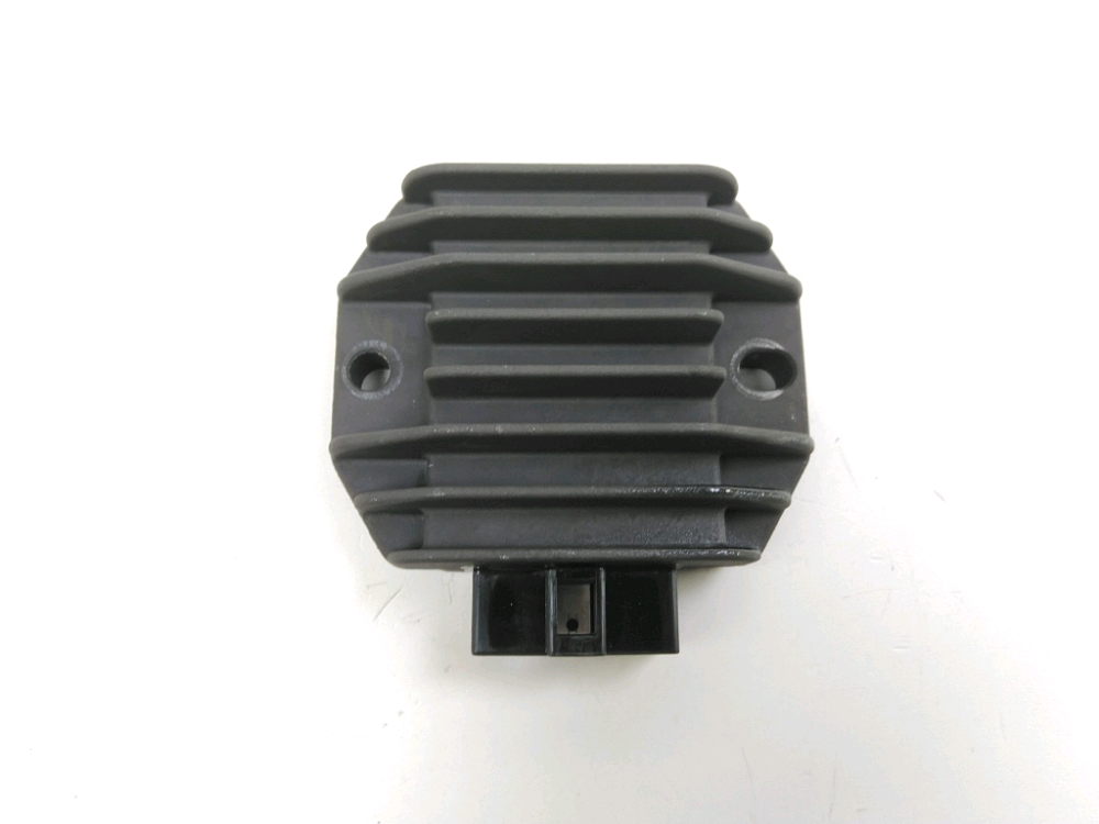 REGULATEUR DE TENSION