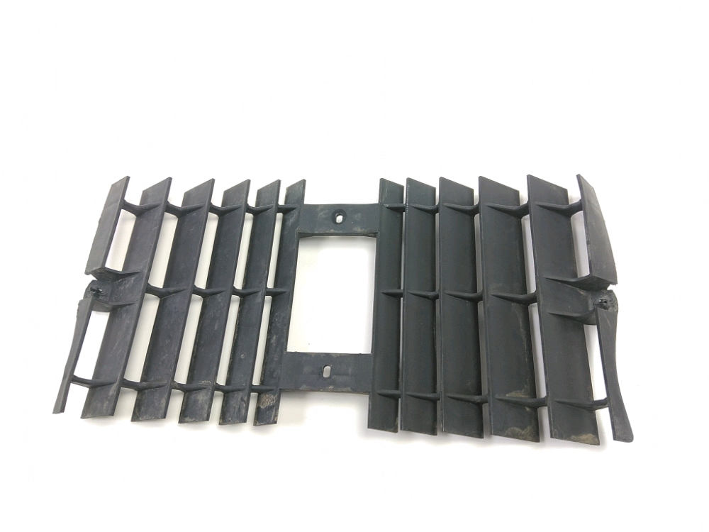 GRILLE DE RADIATEUR