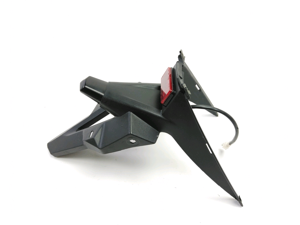 SUPPORT DE PLAQUE ET ECLAIRAGE