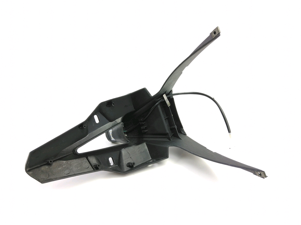 SUPPORT DE PLAQUE ET ECLAIRAGE