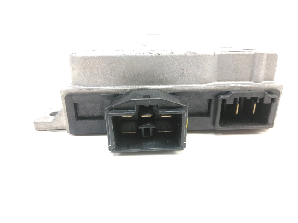 REGULATEUR DE TENSION