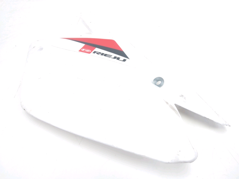 CACHE LATERAL GAUCHE