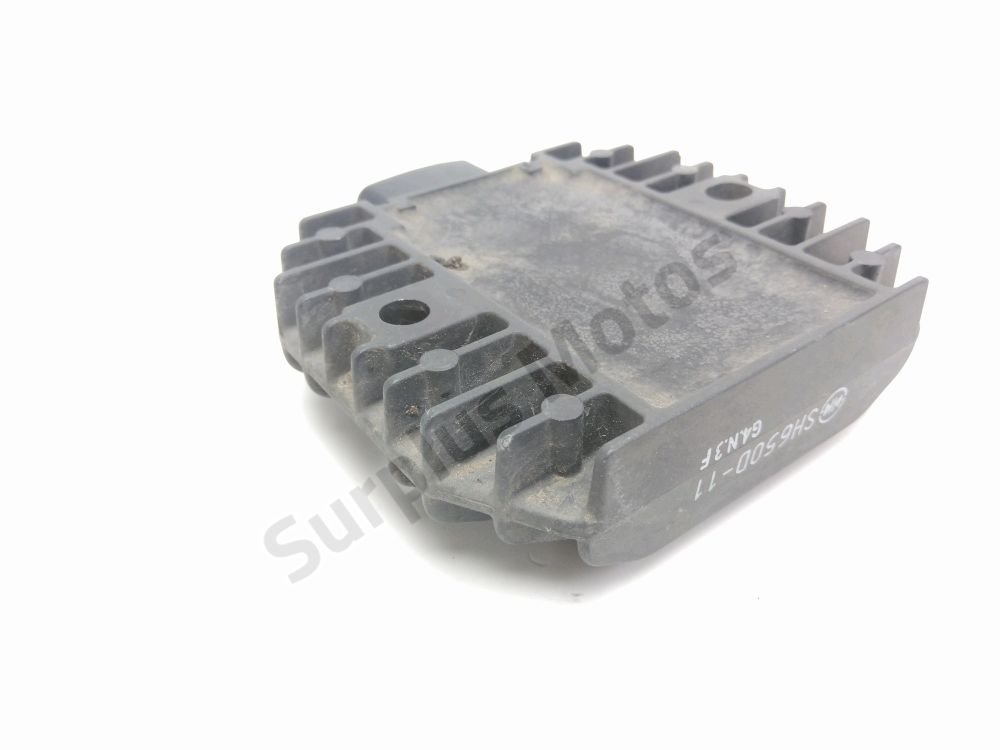 REGULATEUR DE TENSION