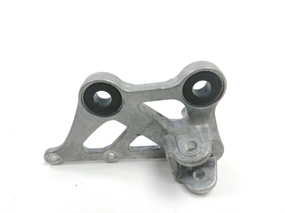 Platine avant droite