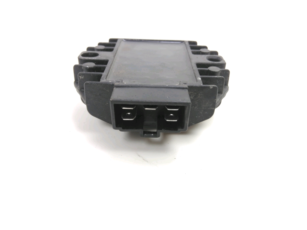 REGULATEUR DE TENSION