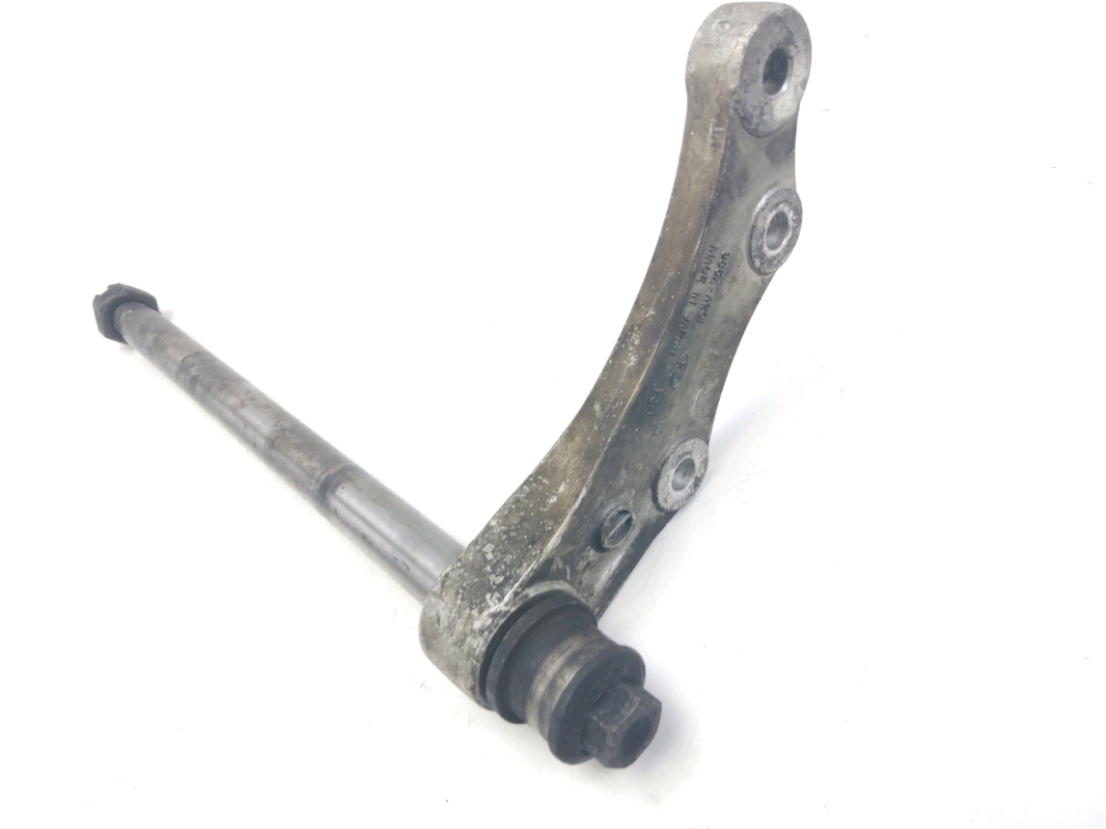 Axe de roue arriere