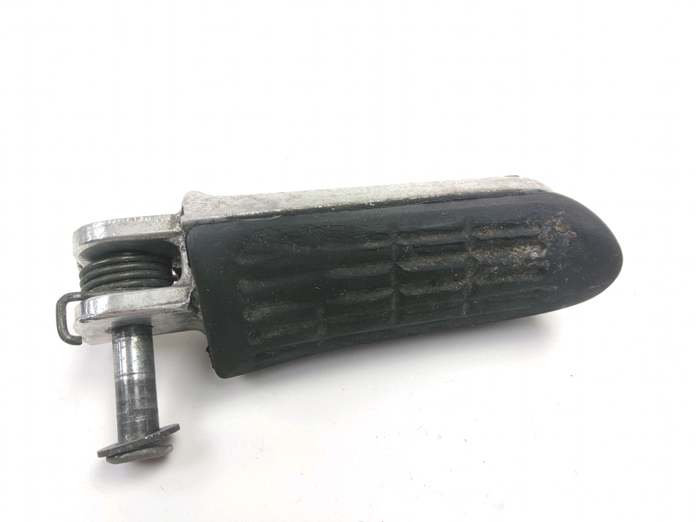 Repose pieds arriere gauche