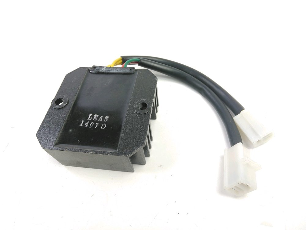 REGULATEUR DE TENSION