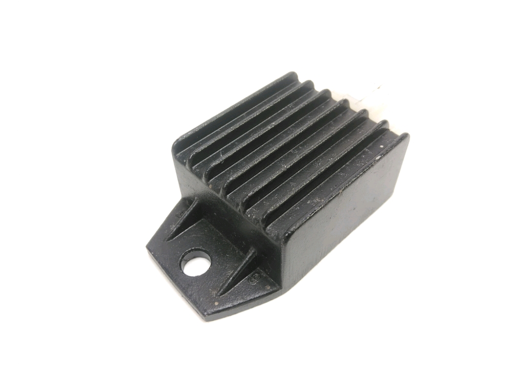 Regulateur de tension