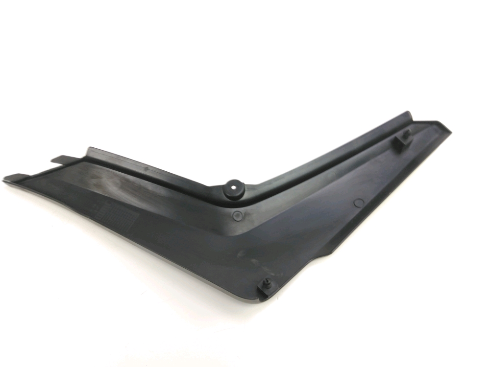 CACHE LATERAL DROIT