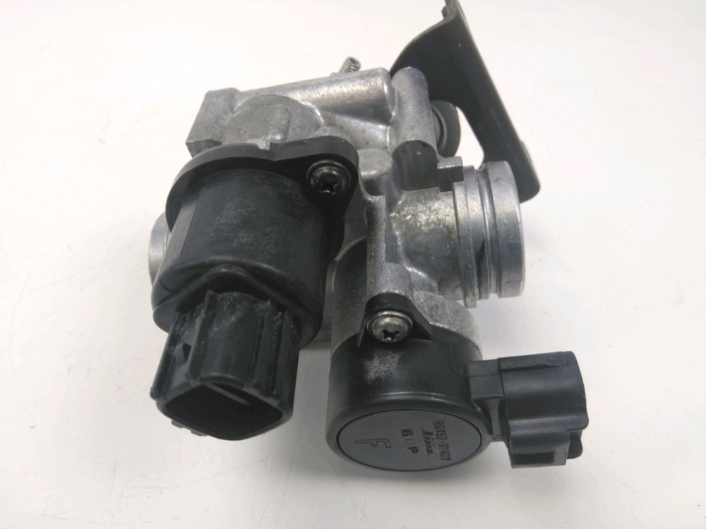 CORPS D'INJECTION DROIT