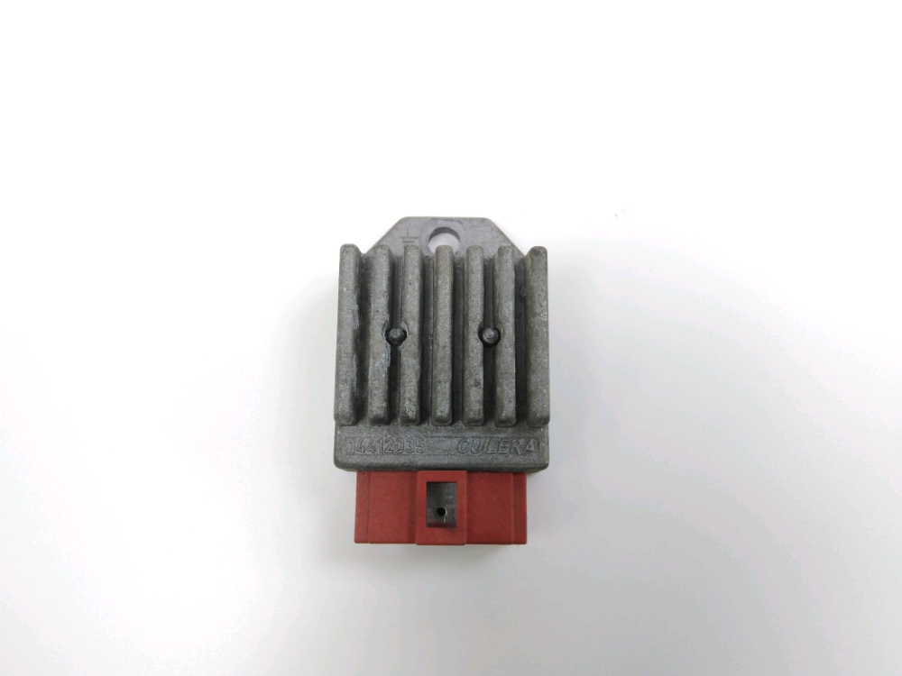 REGULATEUR DE TENSION