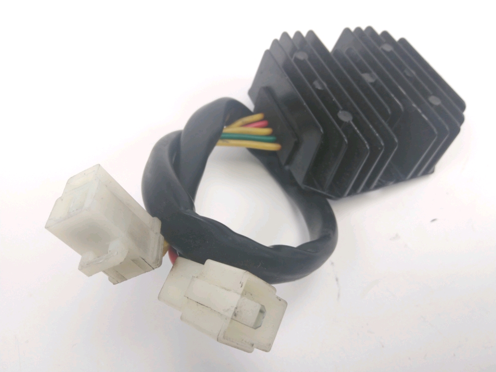 REGULATEUR DE TENSION
