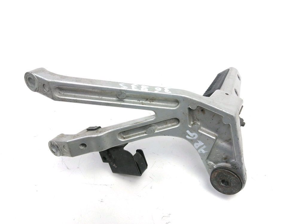 PLATINE ET REPOSE PIEDS ARRIERE GAUCHE