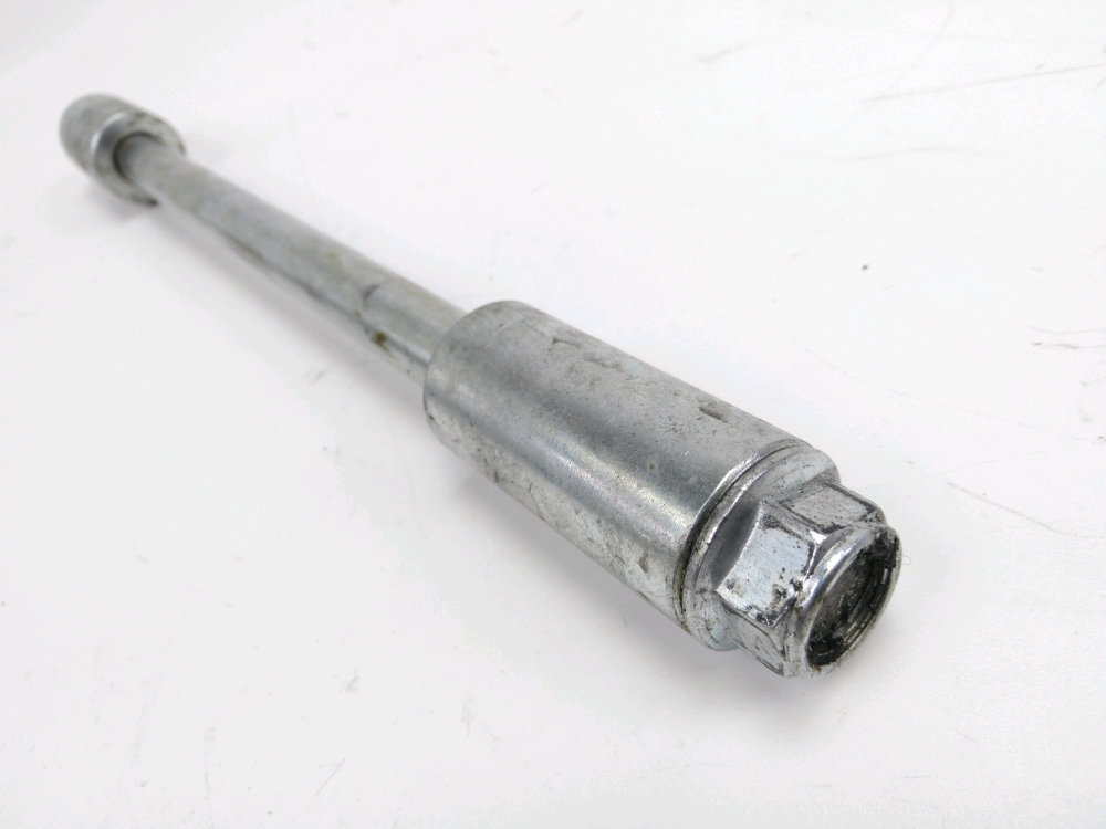 AXE DE ROUE ARRIERE