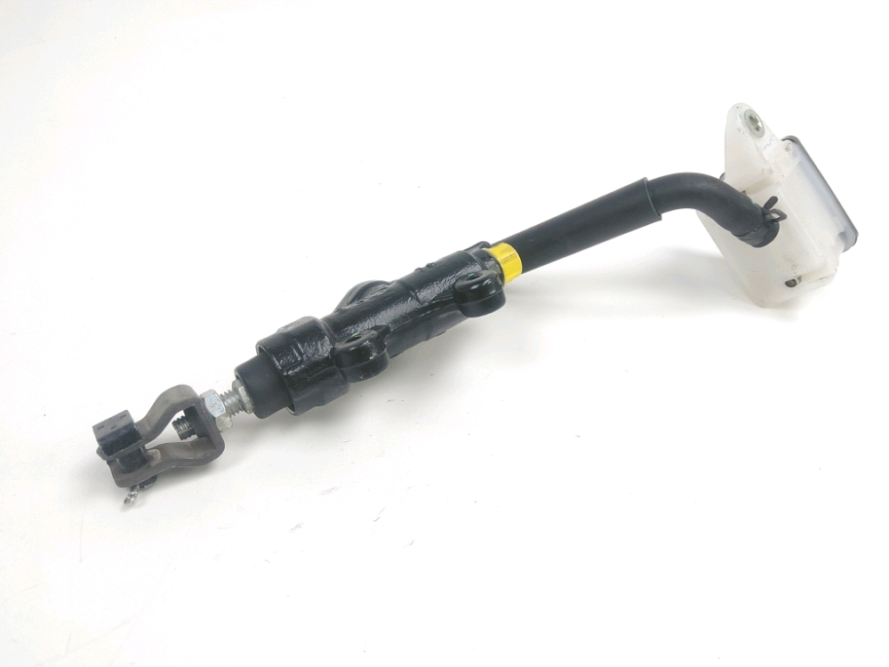 MAITRE CYLINDRE FREIN AR COMPLET